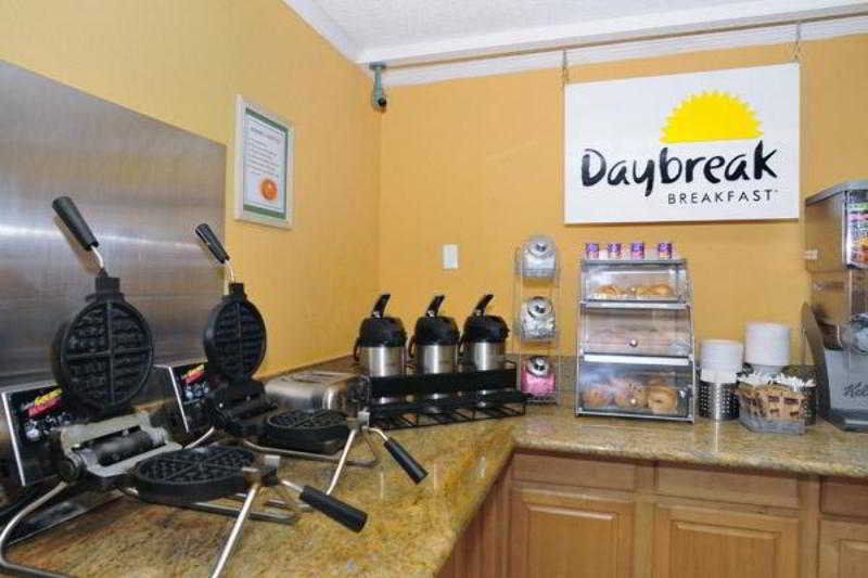 Days Inn By Wyndham Neptune Beach Jacksonville Beach Eksteriør bilde