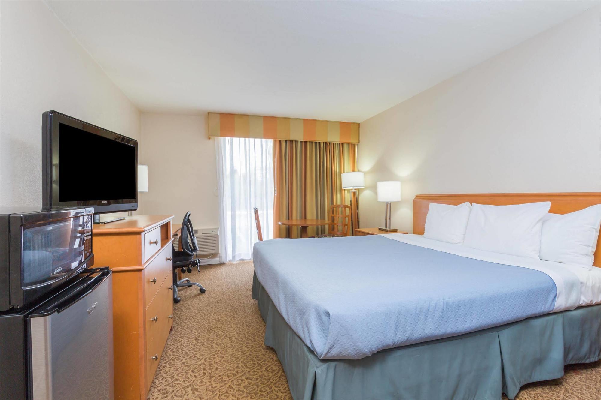 Days Inn By Wyndham Neptune Beach Jacksonville Beach Eksteriør bilde