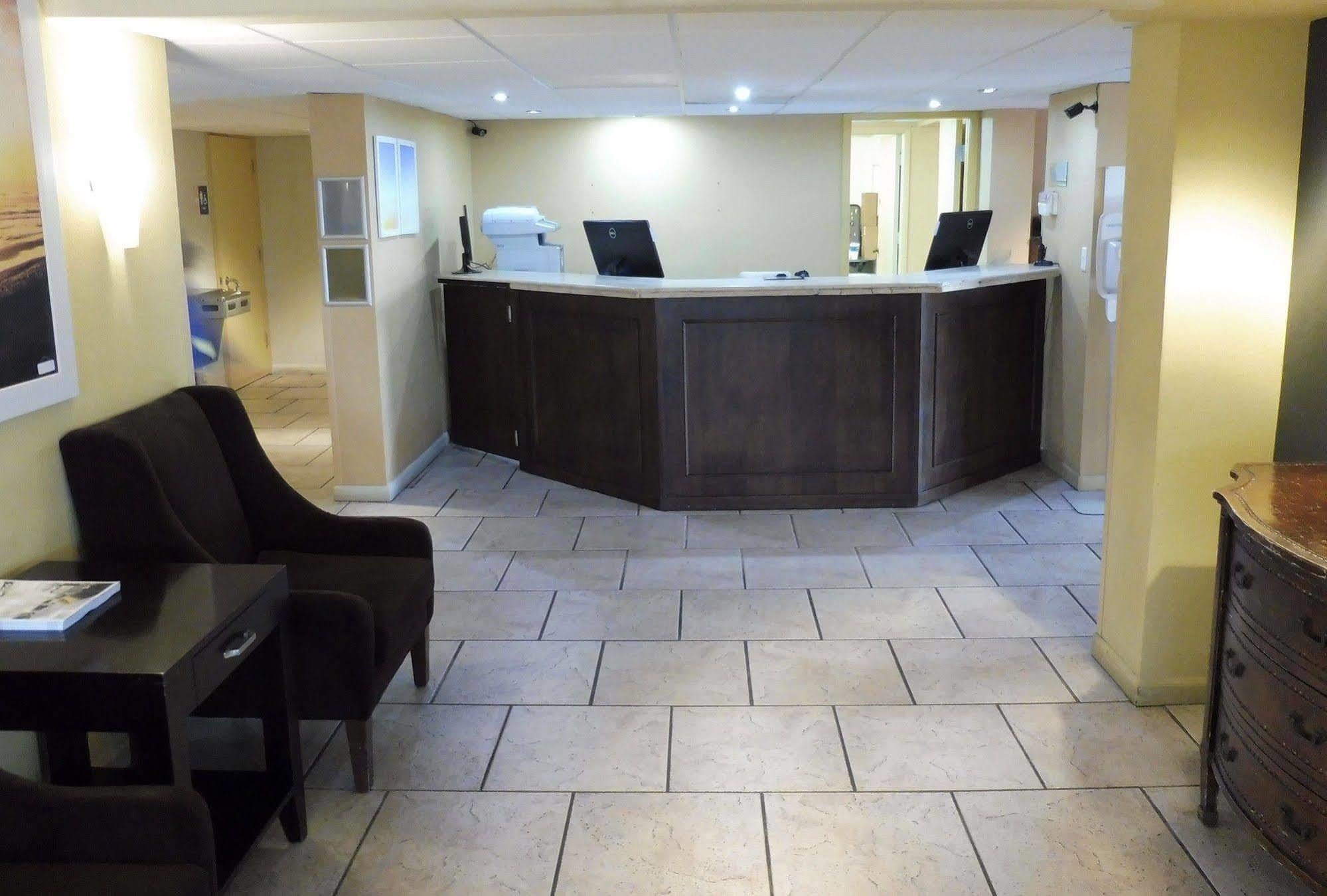 Days Inn By Wyndham Neptune Beach Jacksonville Beach Eksteriør bilde